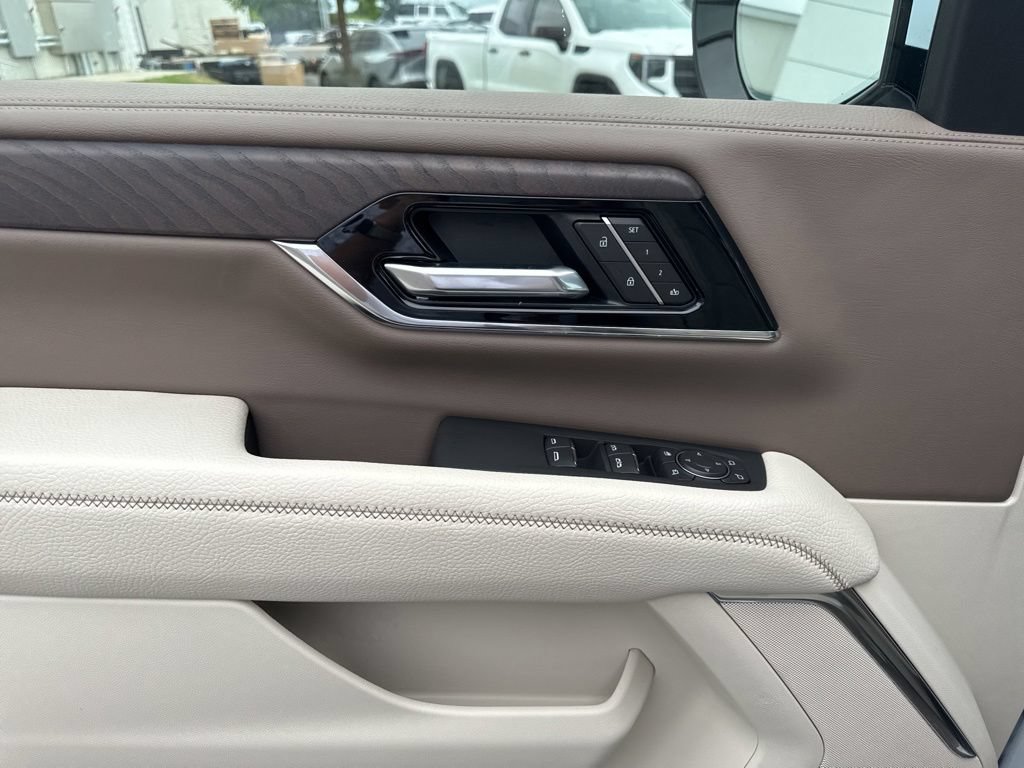 New 2026 GMC Yukon Denali AWD/4WD image 13