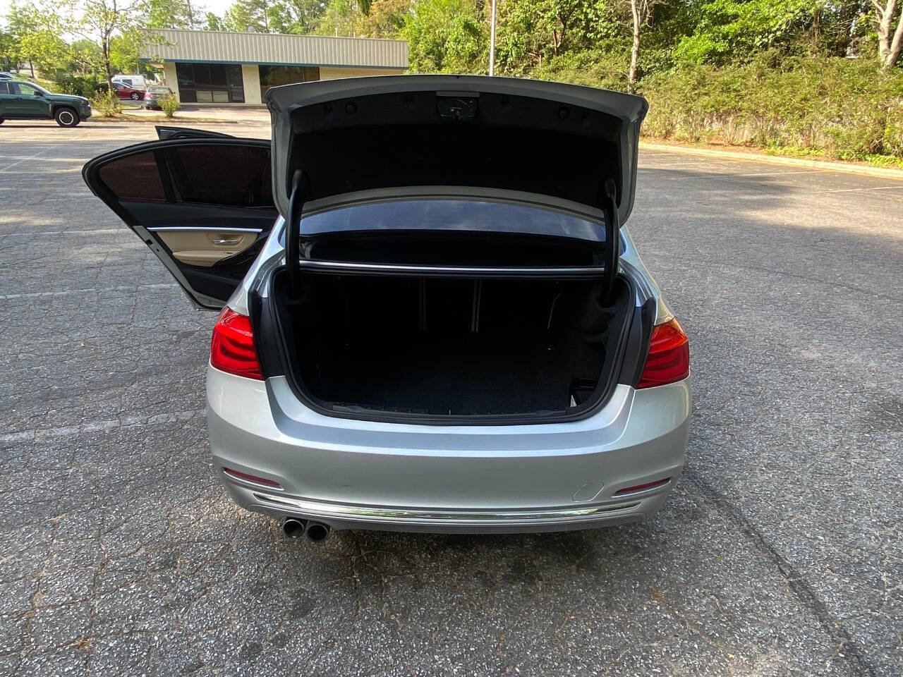 Used 2018 BMW 330i xDrive Sedan AWD/4WD image 43