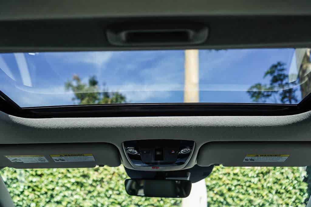 Used 2024 Kia Niro Wave w/ Wave Preserve Package FWD image 16