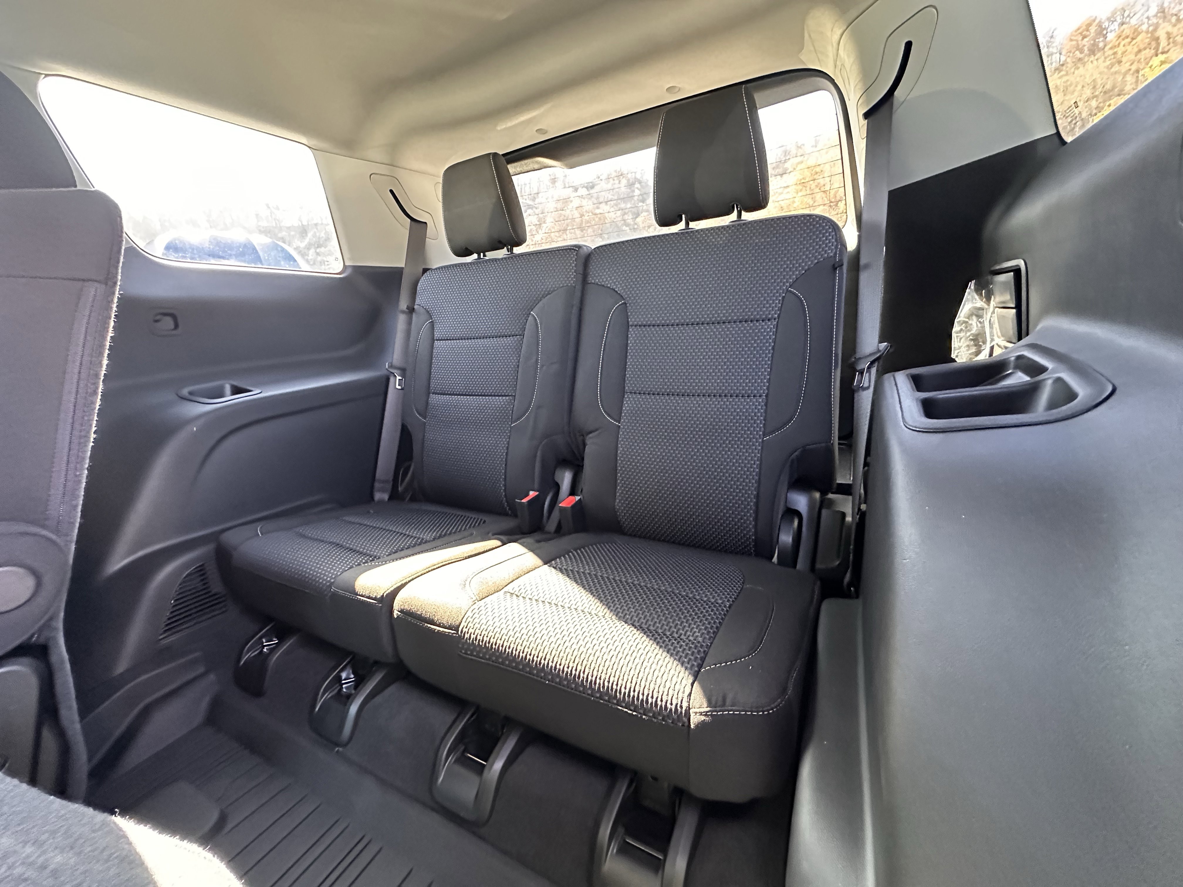 Used 2023 GMC Acadia SLE w/ Driver Convenience Package image 23