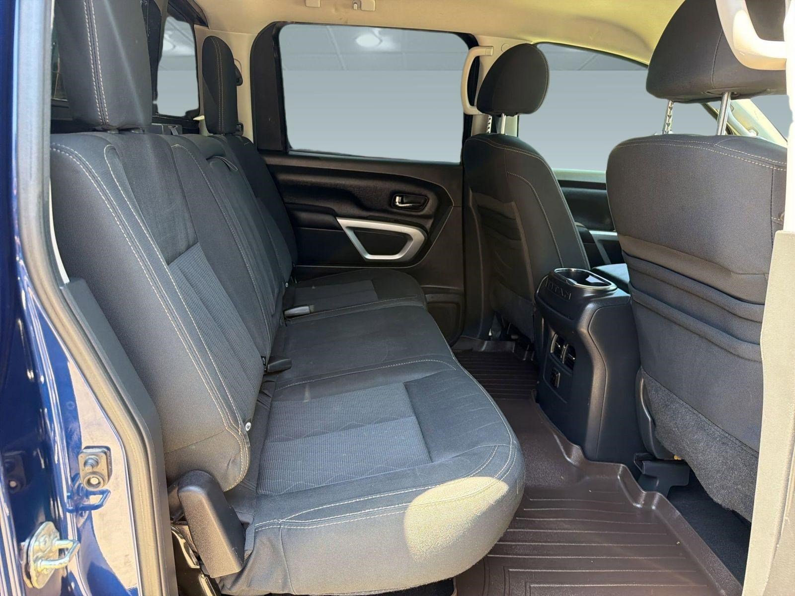 Used 2017 Nissan Titan SV RWD image 29