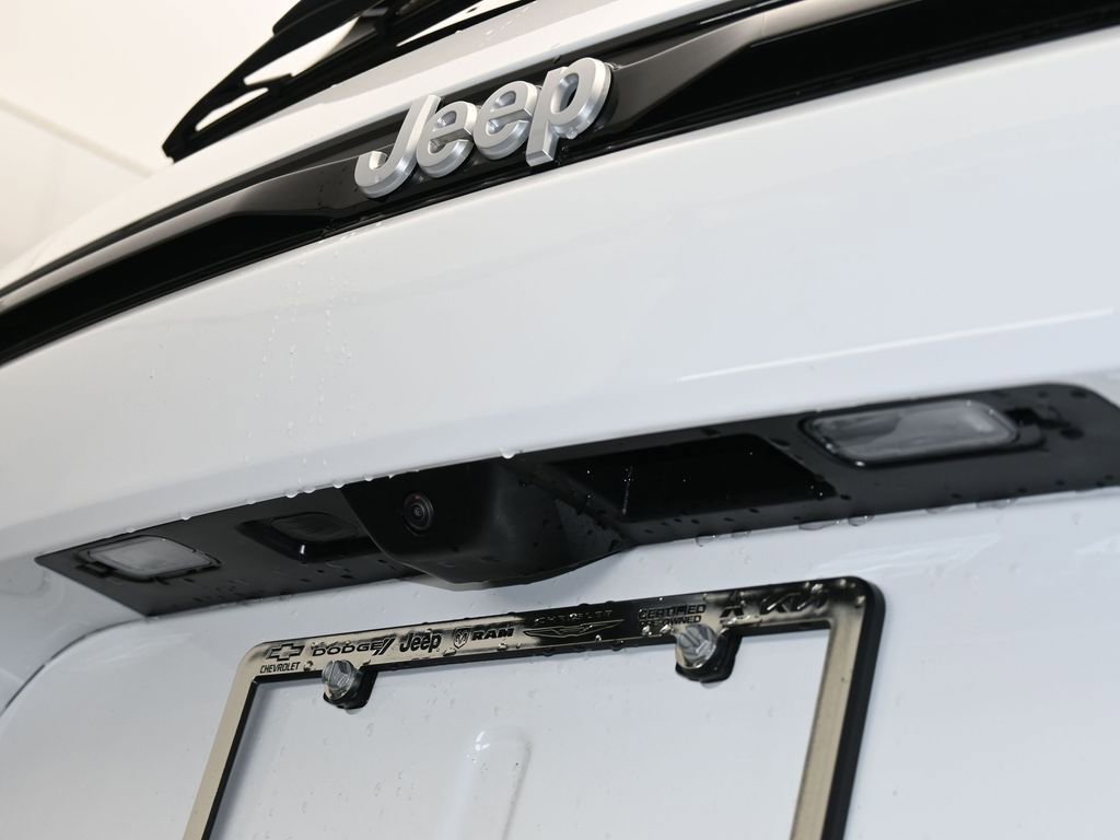 Used 2024 Jeep Grand Cherokee Overland w/ Luxury Tech Group IV image 24