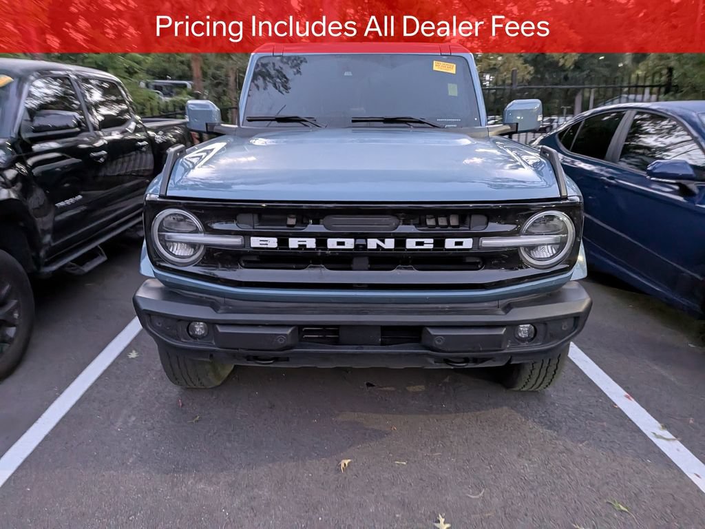 Used 2024 Ford Bronco Outer Banks AWD/4WD image 2