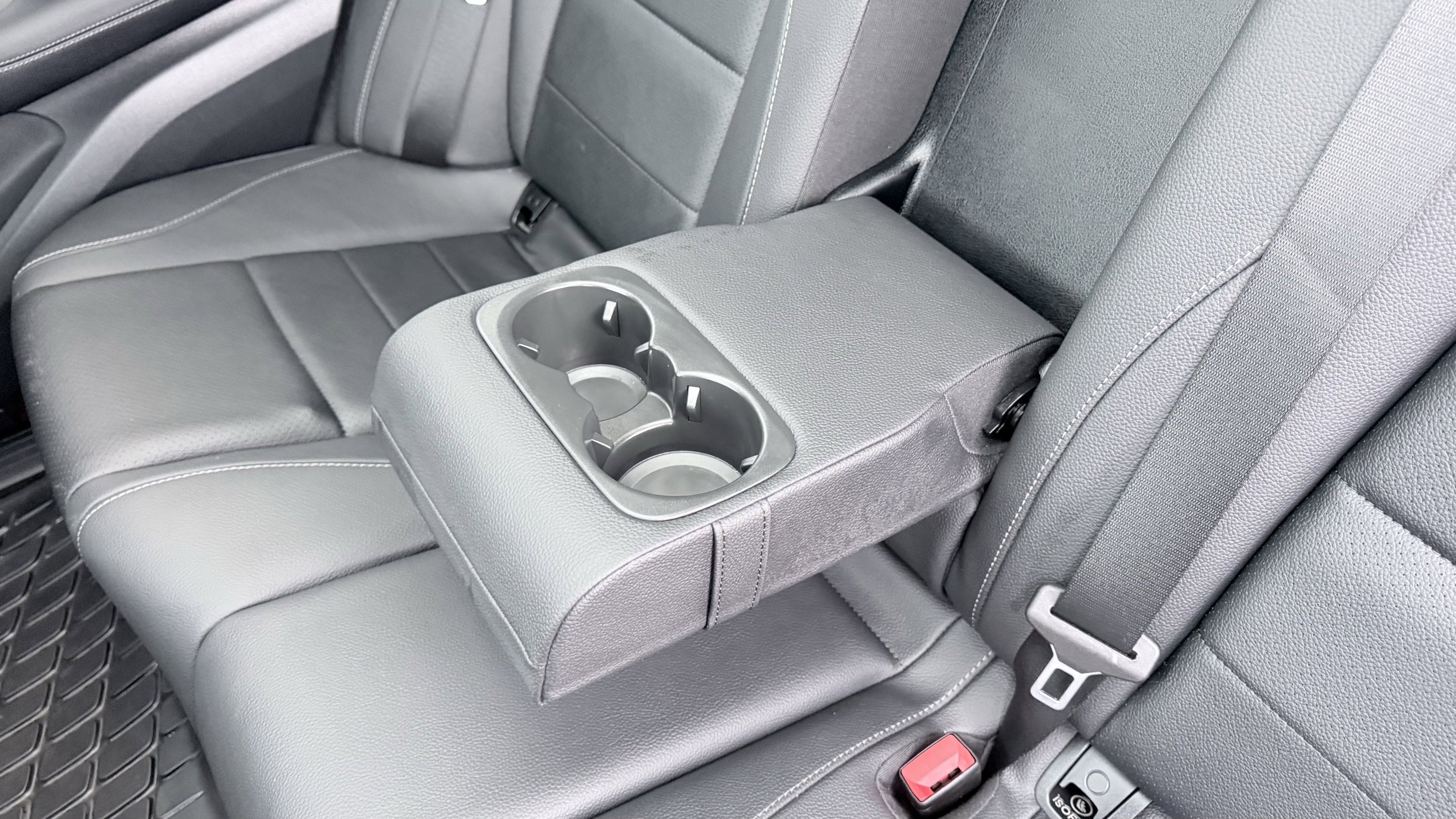 Used 2025 Mercedes-Benz GLE 450e 4MATIC image 42