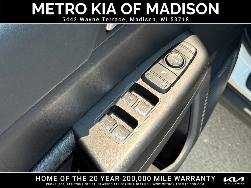 Used 2017 Kia Sportage EX w/ EX Technology Package AWD/4WD image 12