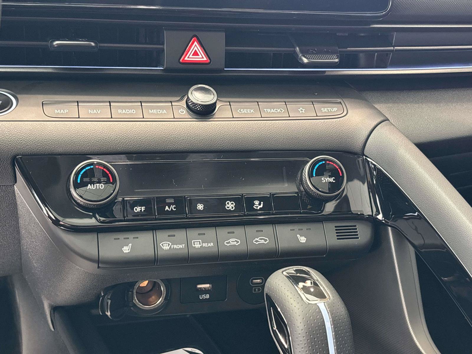 New 2026 Hyundai Elantra N FWD image 11