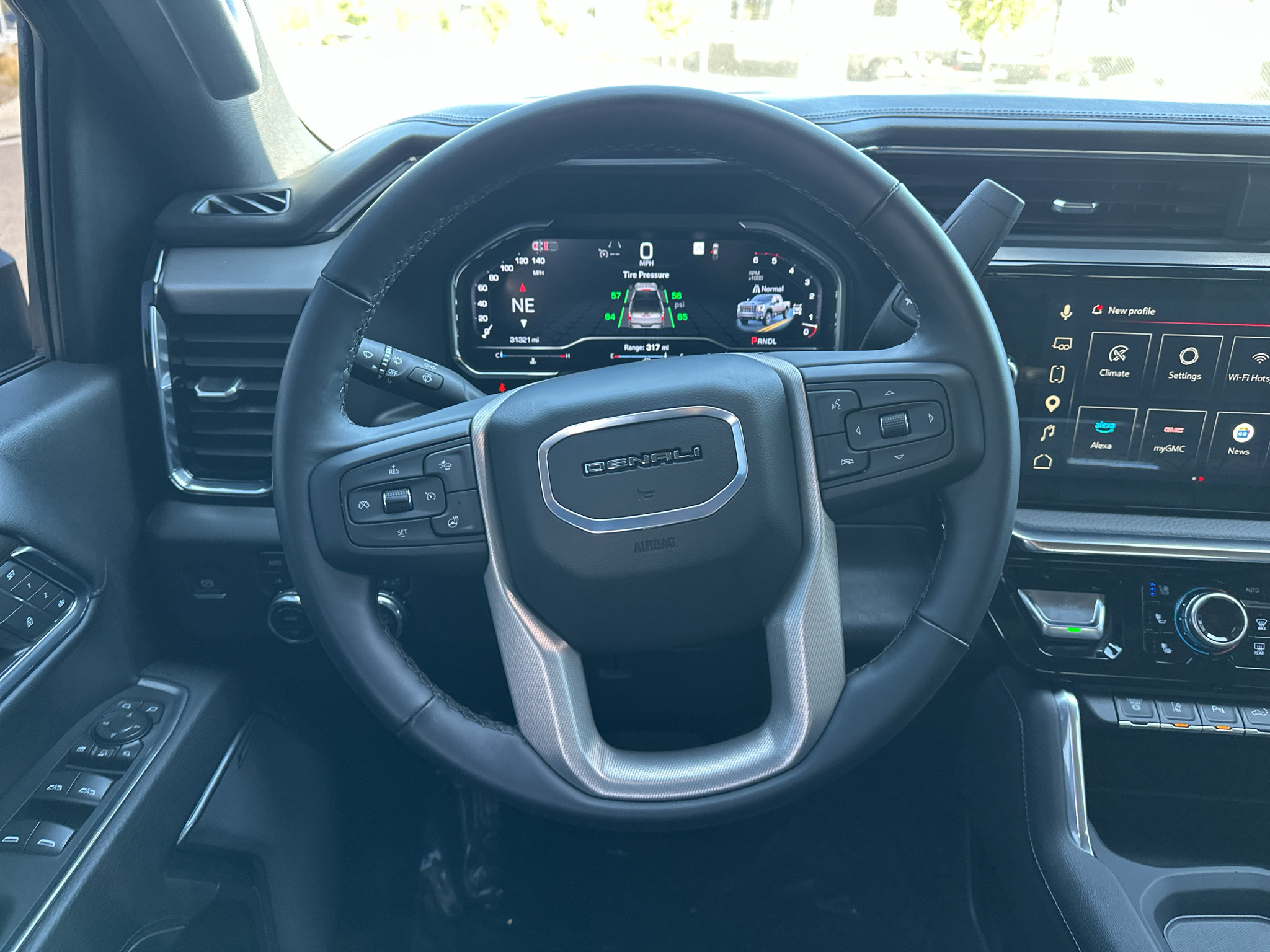 Used 2025 GMC Sierra 3500 Denali w/ Denali Reserve Package AWD/4WD image 26