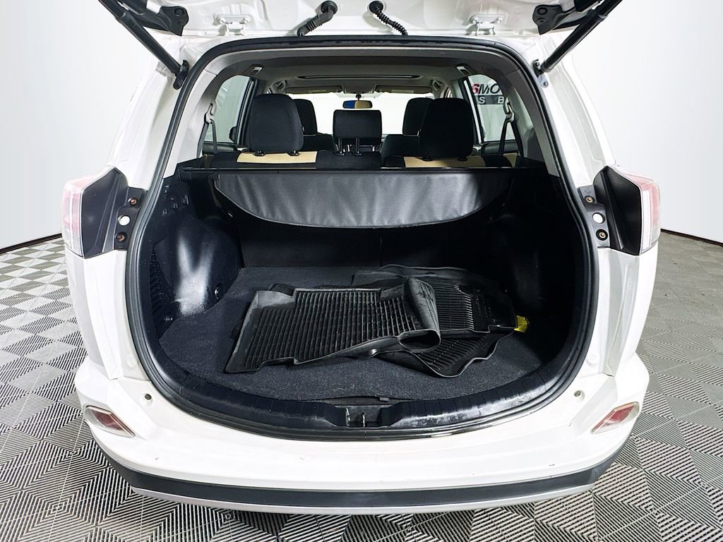 Used 2016 Toyota RAV4 XLE w/ Protection Package image 24