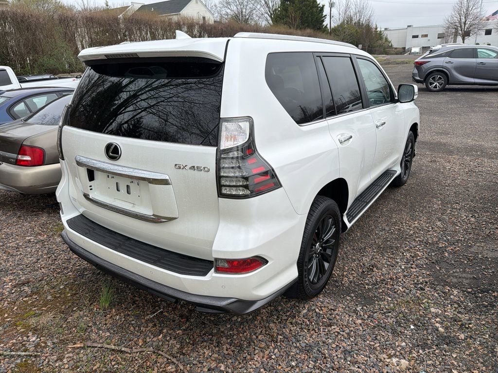 Used 2023 Lexus GX 460 Premium w/ Accessory Package image 6