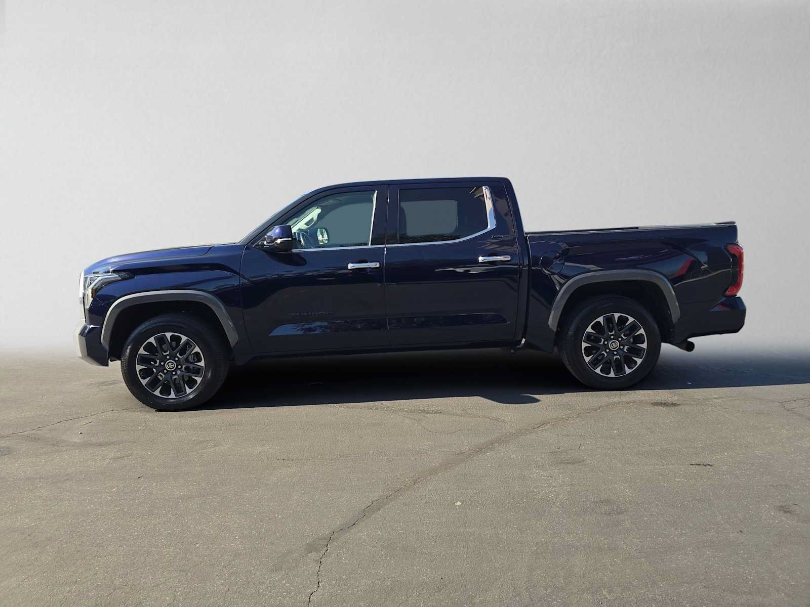 Used 2023 Toyota Tundra Limited AWD/4WD image 6