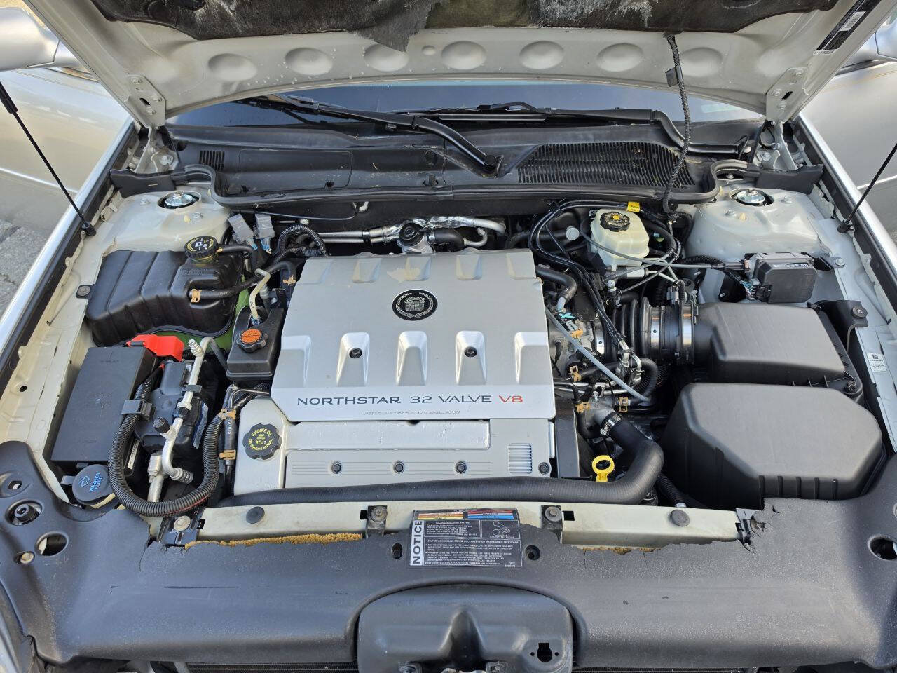 Used 2000 Cadillac De Ville FWD image 44