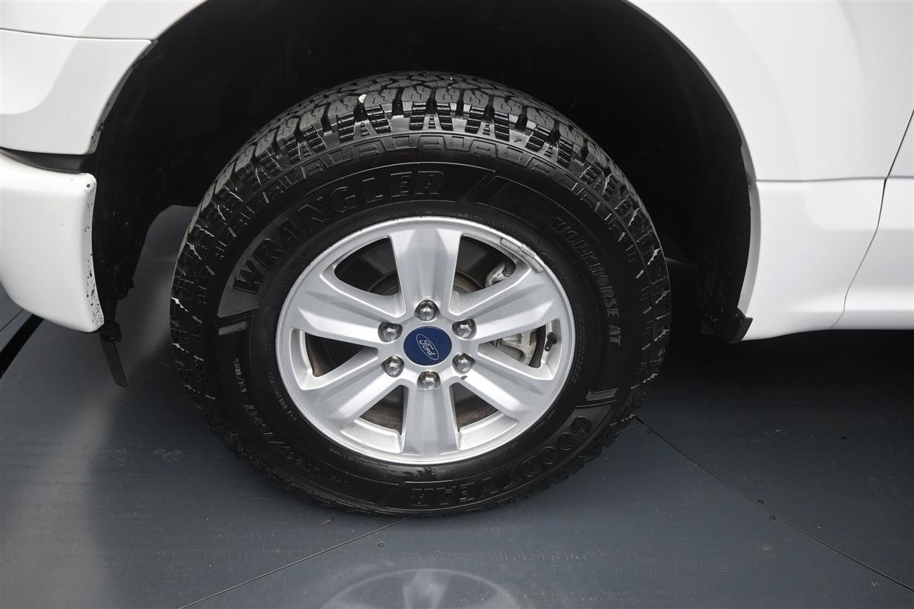 Used 2017 Ford F150 XL w/ Equipment Group 101A Mid AWD/4WD image 16