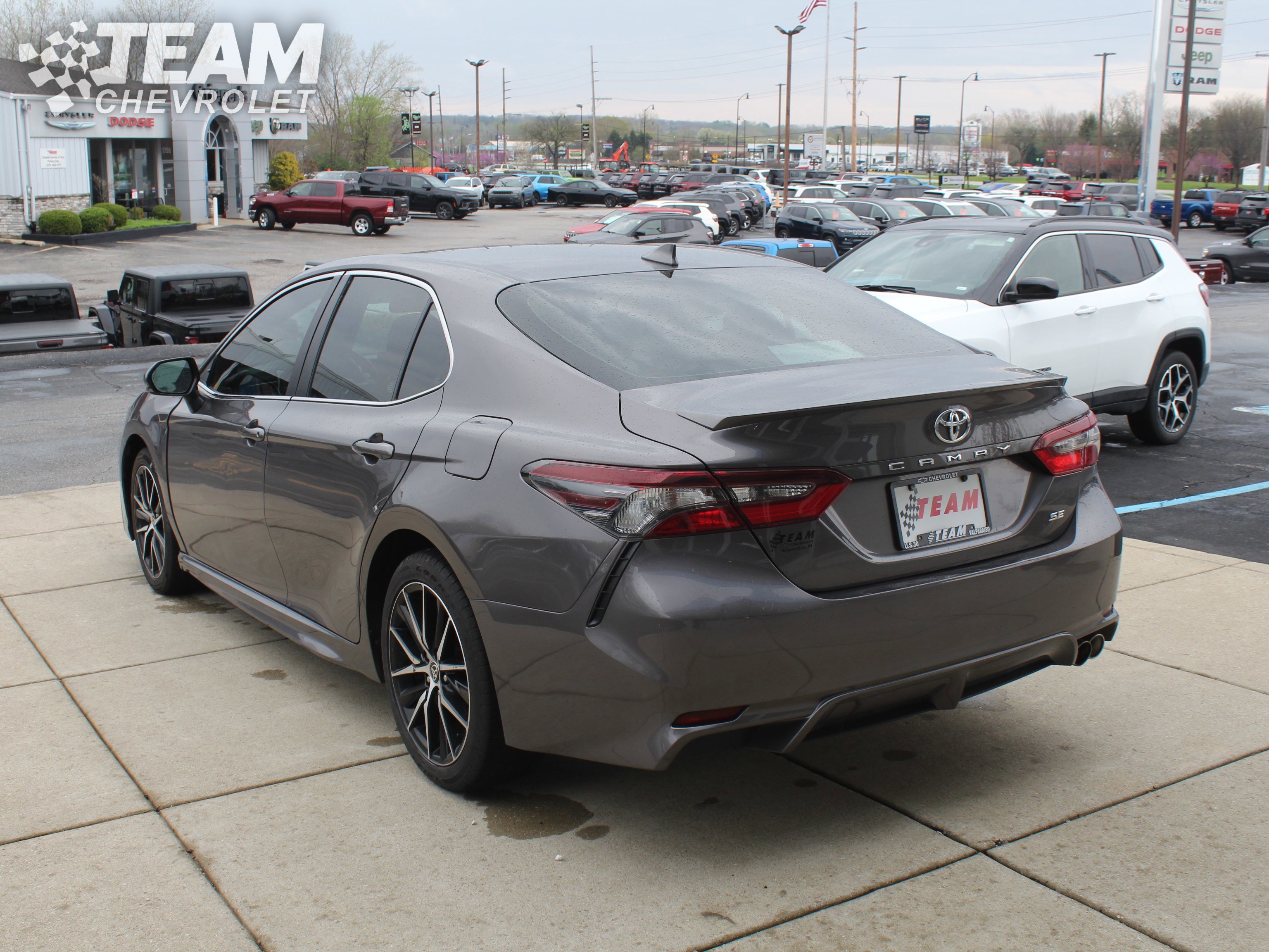 Used 2024 Toyota Camry SE image 6