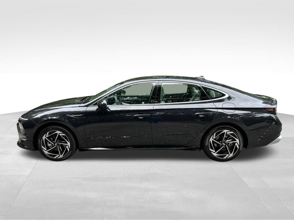 Certified 2026 Hyundai Sonata SEL FWD image 2