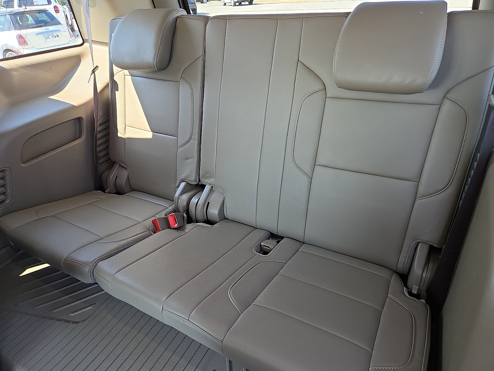 Used 2019 GMC Yukon SLT w/ HD Trailering Package AWD/4WD image 10