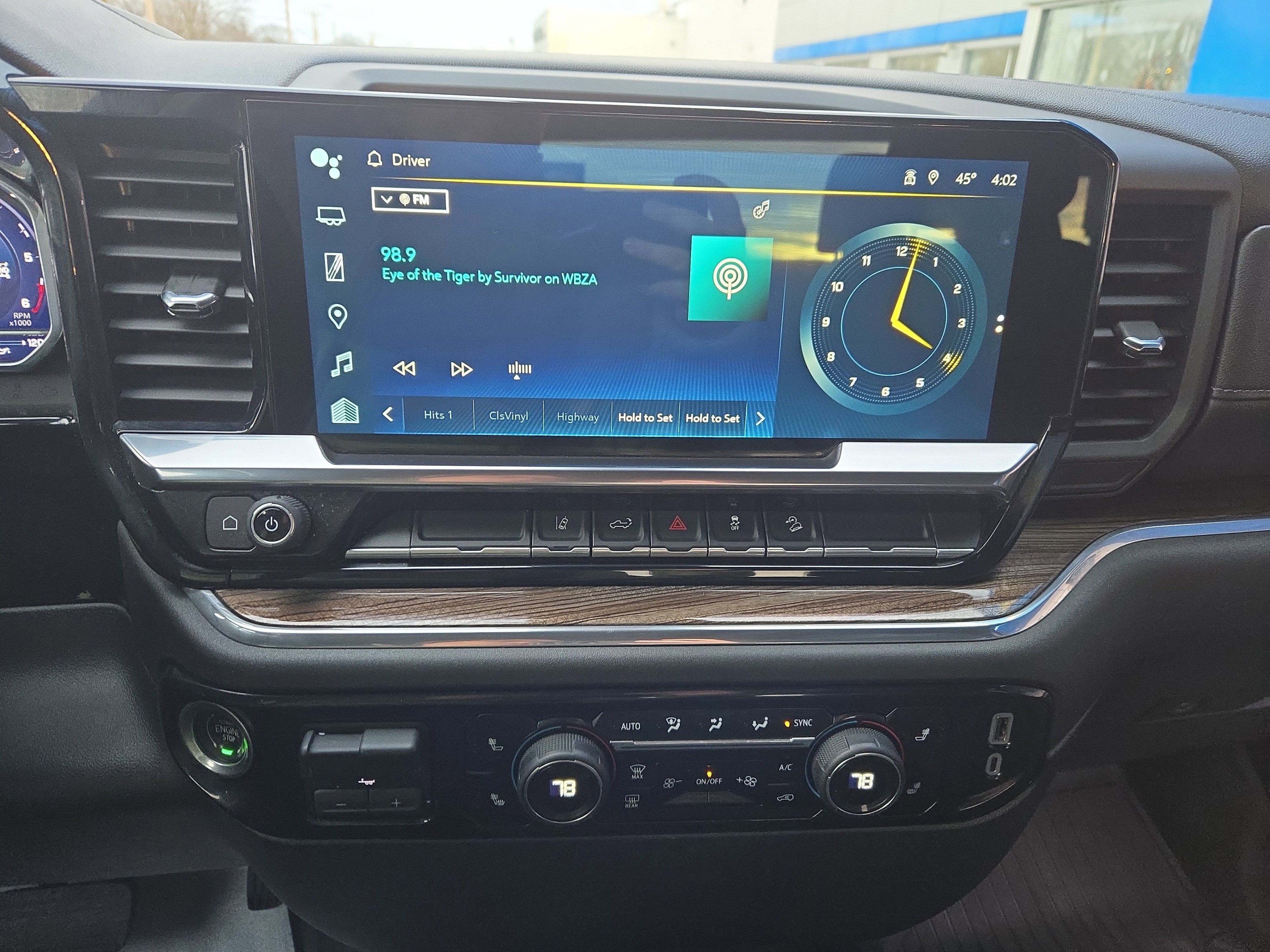 Used 2024 Chevrolet Silverado 2500 LT image 7