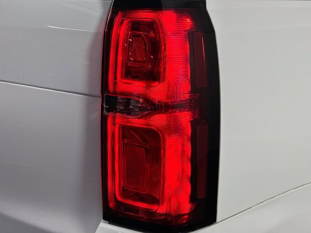Used 2019 Chevrolet Tahoe LT AWD/4WD image 36