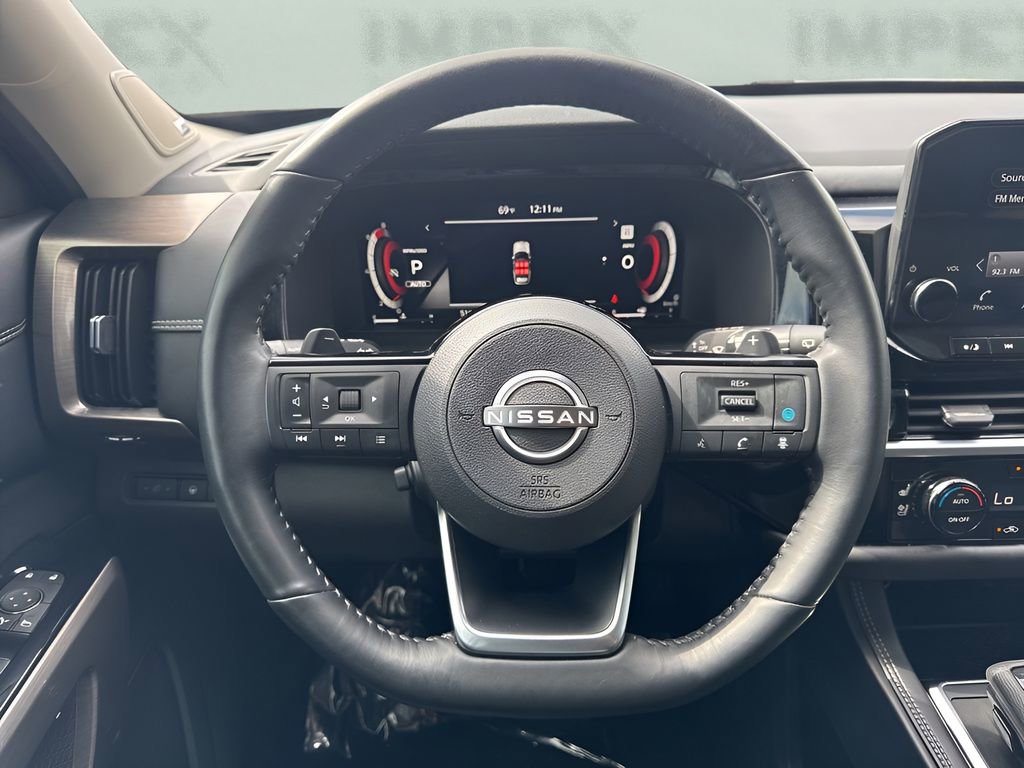 Used 2023 Nissan Pathfinder Platinum w/ Cargo Package AWD/4WD image 15