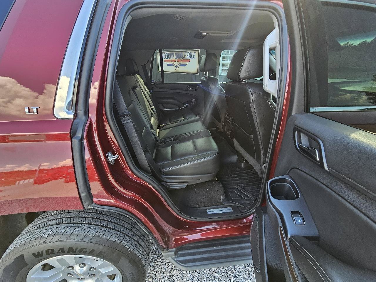 Used 2020 Chevrolet Tahoe LT AWD/4WD image 34