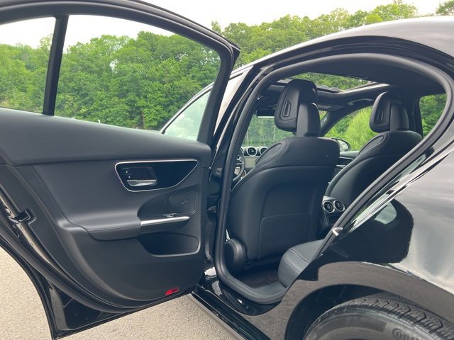 Used 2024 Mercedes-Benz C 300 4MATIC Sedan image 21