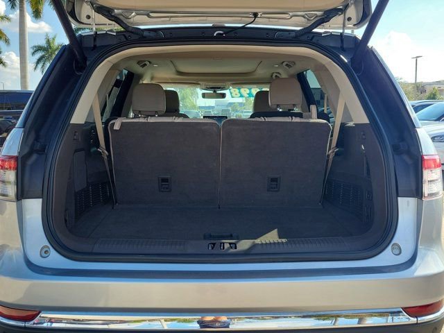Used 2021 Lincoln Aviator Reserve image 12