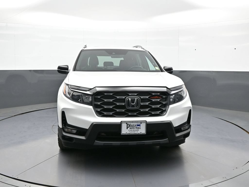 Certified 2024 Honda Passport TrailSport image 2