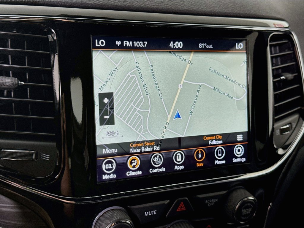 Used 2020 Jeep Grand Cherokee Altitude AWD/4WD image 7