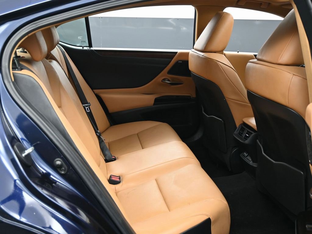 Used 2025 Lexus ES 350 w/ Premium Package image 32