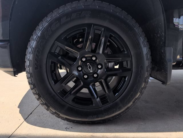 Used 2025 Chevrolet Silverado 1500 RST w/ Convenience Package II AWD/4WD image 25