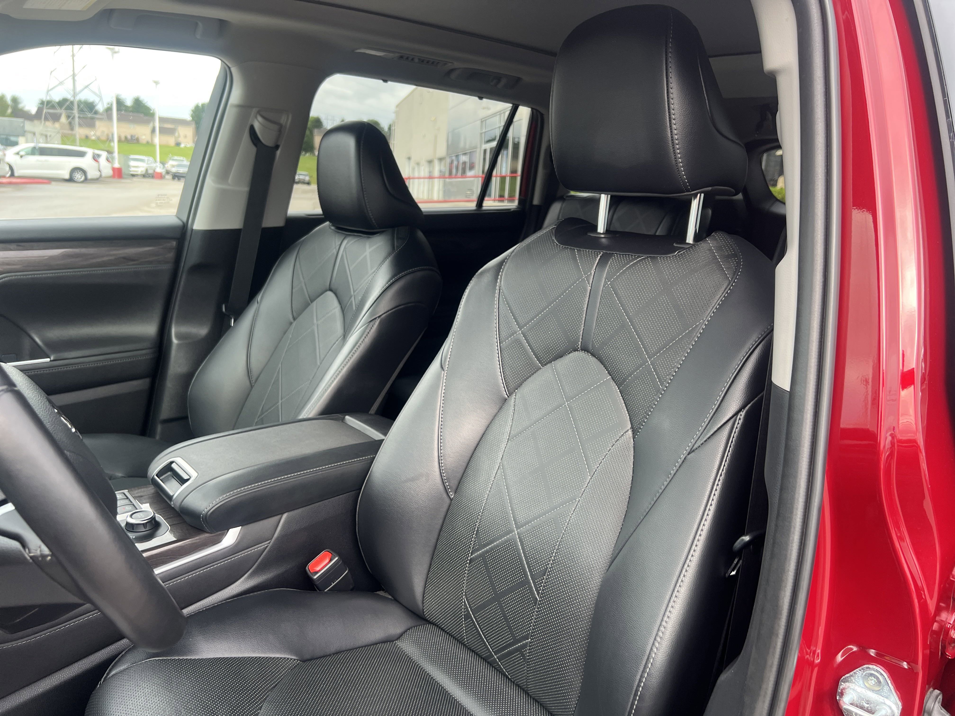Used 2023 Toyota Highlander Platinum image 12