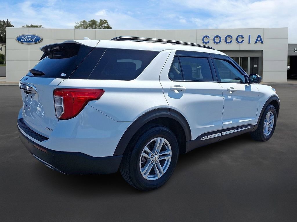 Certified 2023 Ford Explorer XLT w/ Equipment Group 202A image 4