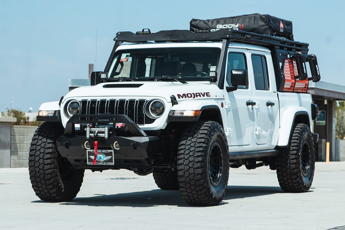 Used 2023 Jeep Gladiator Mojave w/ Cold Weather Group AWD/4WD image 7