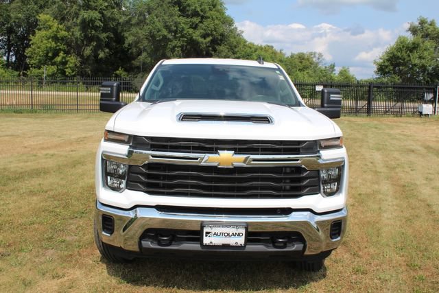 Used 2024 Chevrolet Silverado 2500 LT AWD/4WD image 6