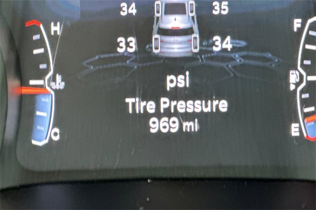 Used 2024 Jeep Compass Latitude w/ Convenience Group image 28