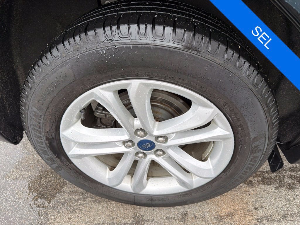 Used 2019 Ford Edge SEL w/ Equipment Group 201A AWD/4WD image 33