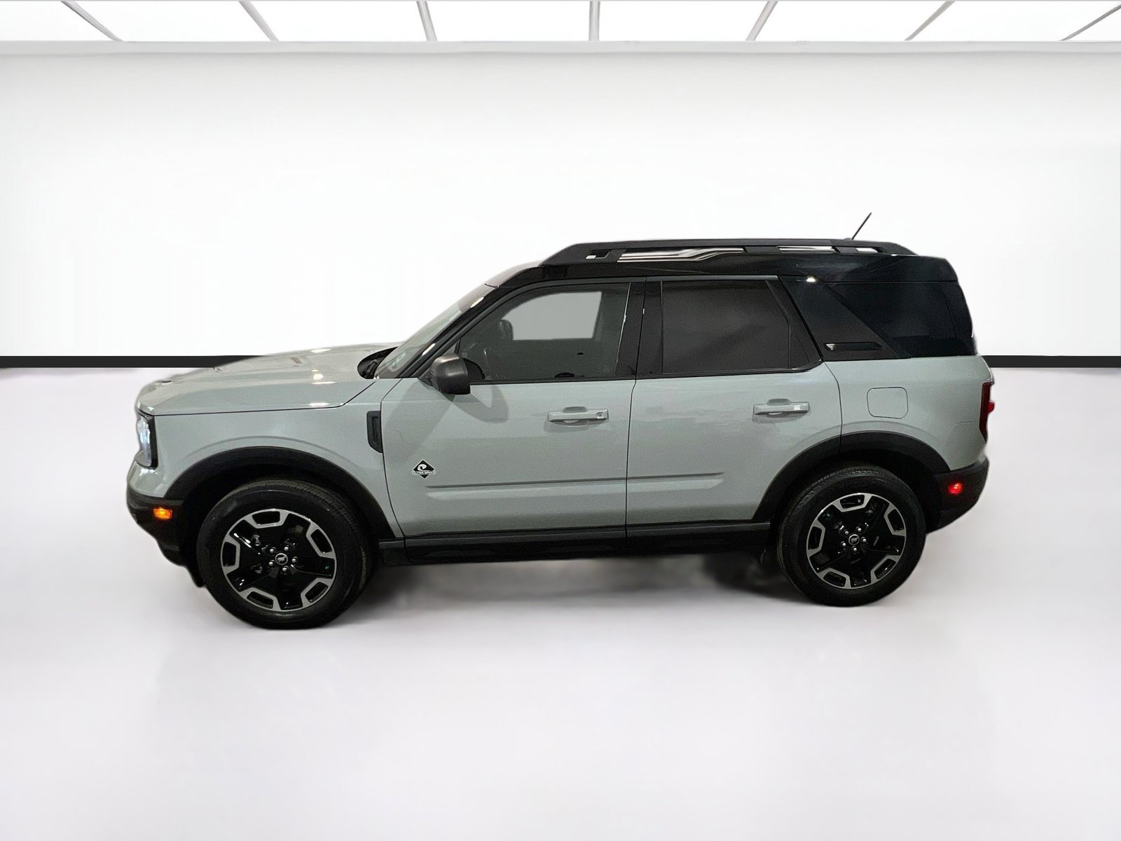 Used 2023 Ford Bronco Sport Outer Banks w/ Tech Package AWD/4WD image 24