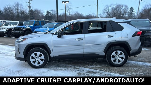 Used 2023 Toyota RAV4 LE image 3