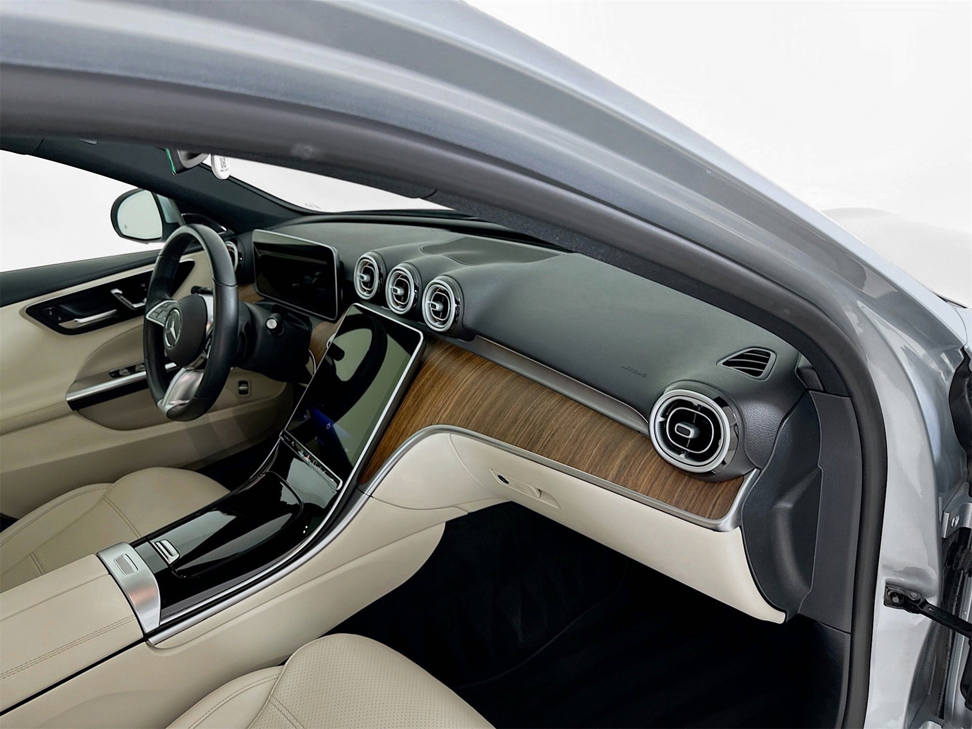 Used 2025 Mercedes-Benz C 300 Sedan image 33