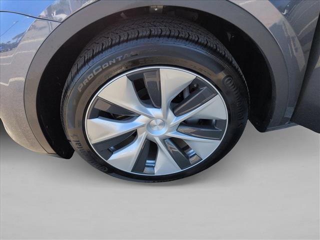 Used 2023 Tesla Model Y Long Range image 24