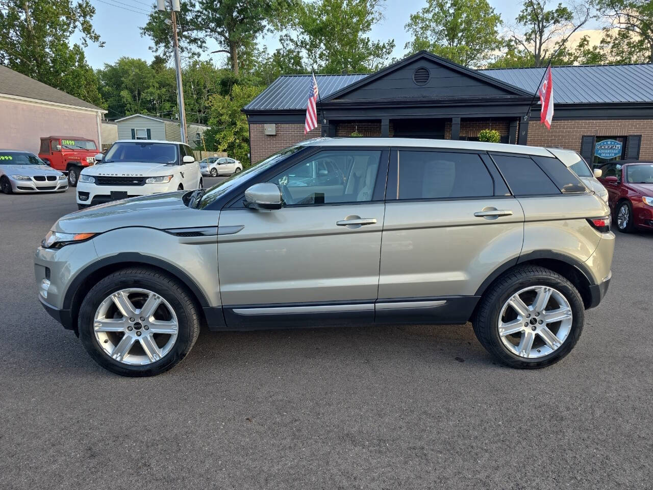 Used 2012 Land Rover Range Rover Evoque Pure Plus image 3