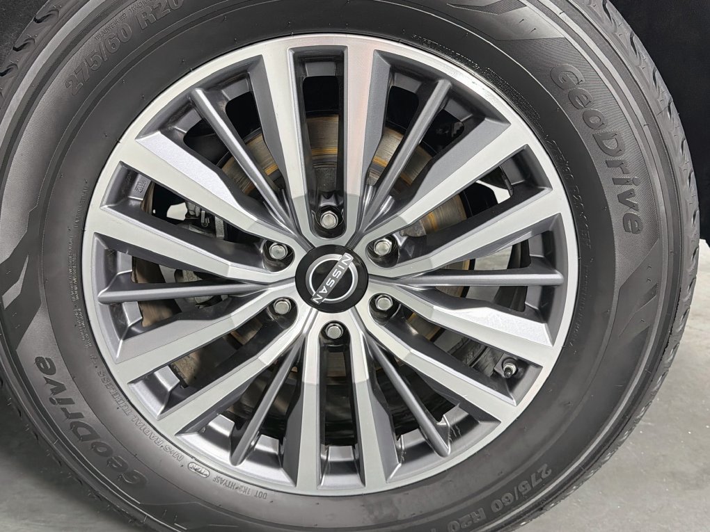 Used 2024 Nissan Armada SL w/ Captain's Chairs Package RWD image 34