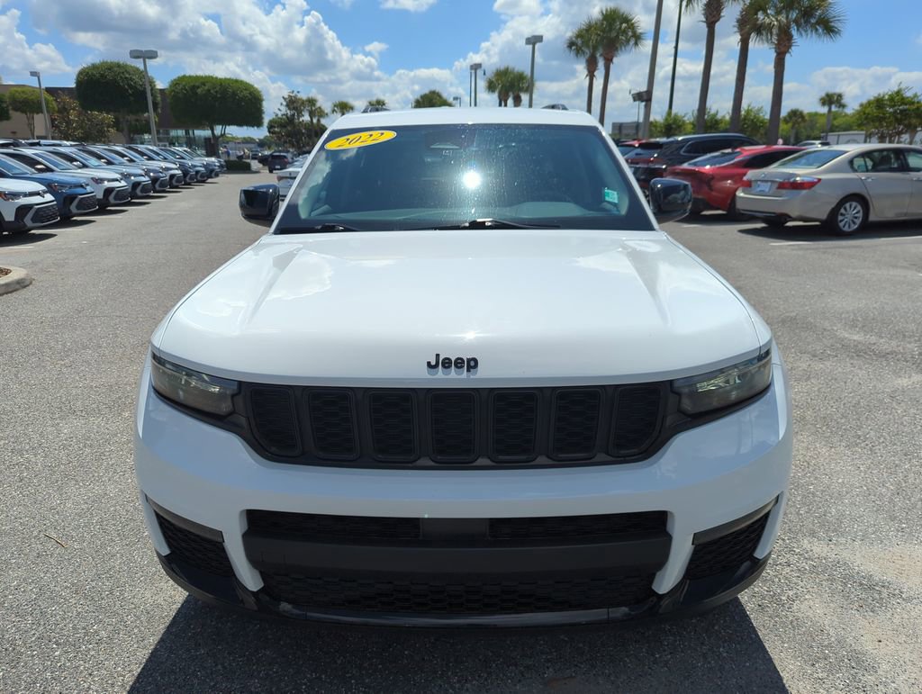 Used 2022 Jeep Grand Cherokee L Limited w/ Black Appearance Package AWD/4WD image 15