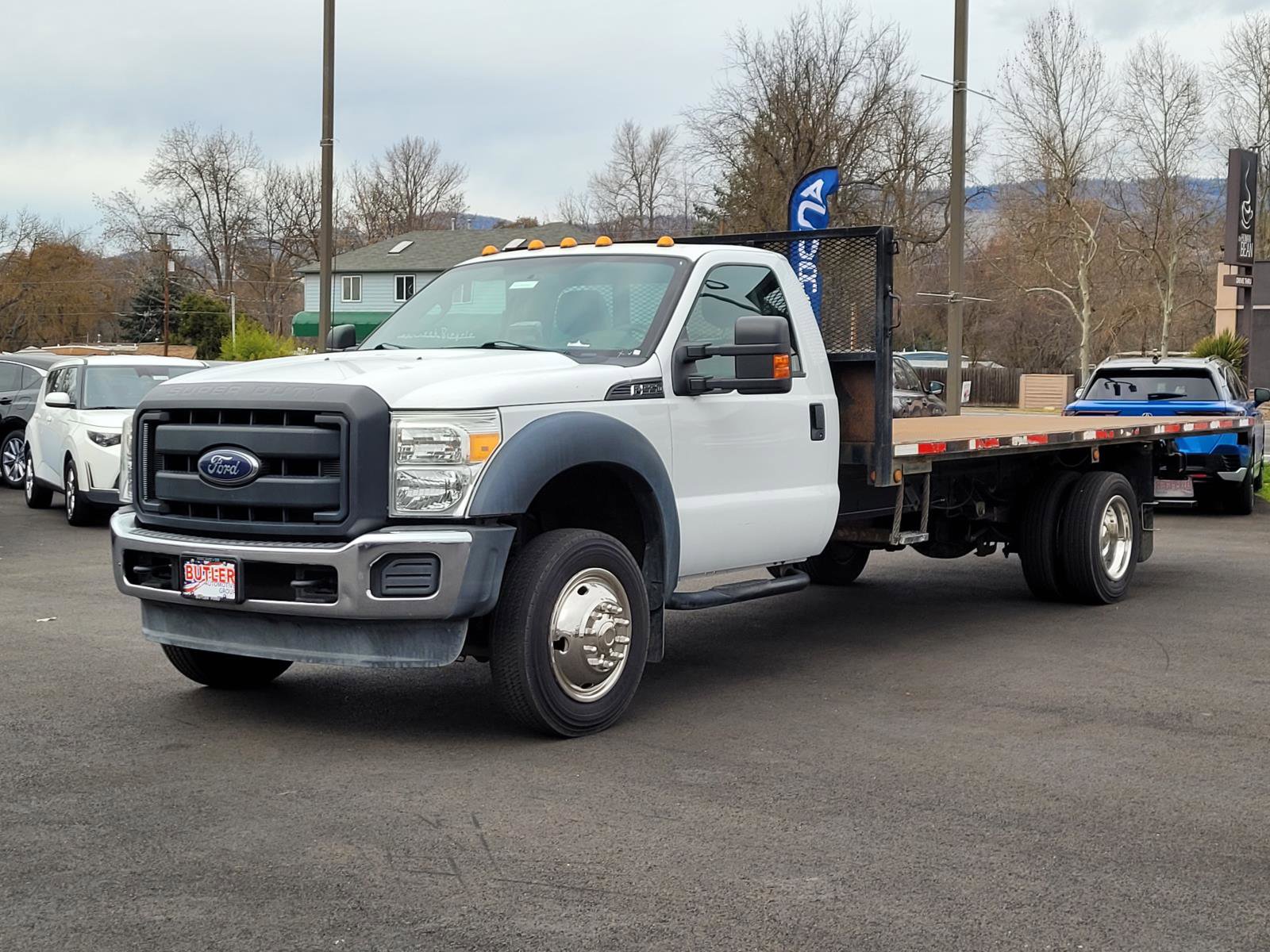 Used 2016 Ford F550 2WD Regular Cab Super Duty image 1