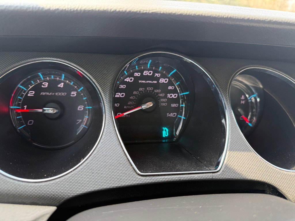 Used 2012 Ford Taurus SE image 14