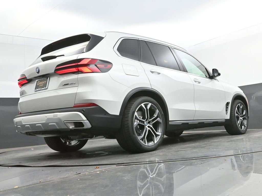 New 2026 BMW X5 xDrive50e image 40