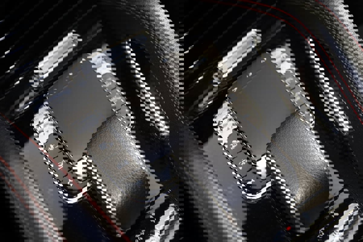 Used 2022 Mercedes-Benz GLE 53 AMG 4MATIC w/ 3rd Row Seat Package image 31