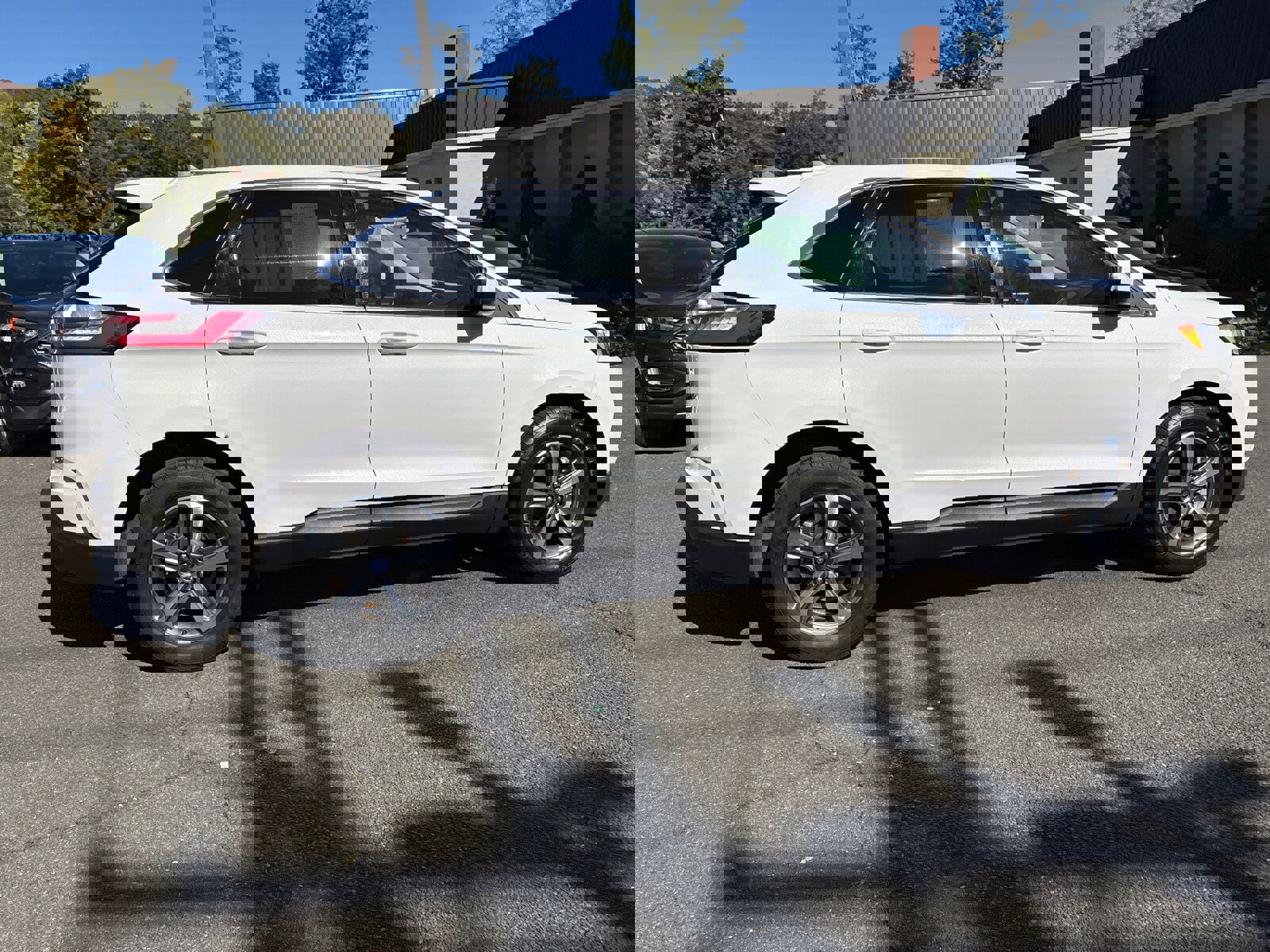 Used 2022 Ford Edge SEL w/ Convenience Package image 9