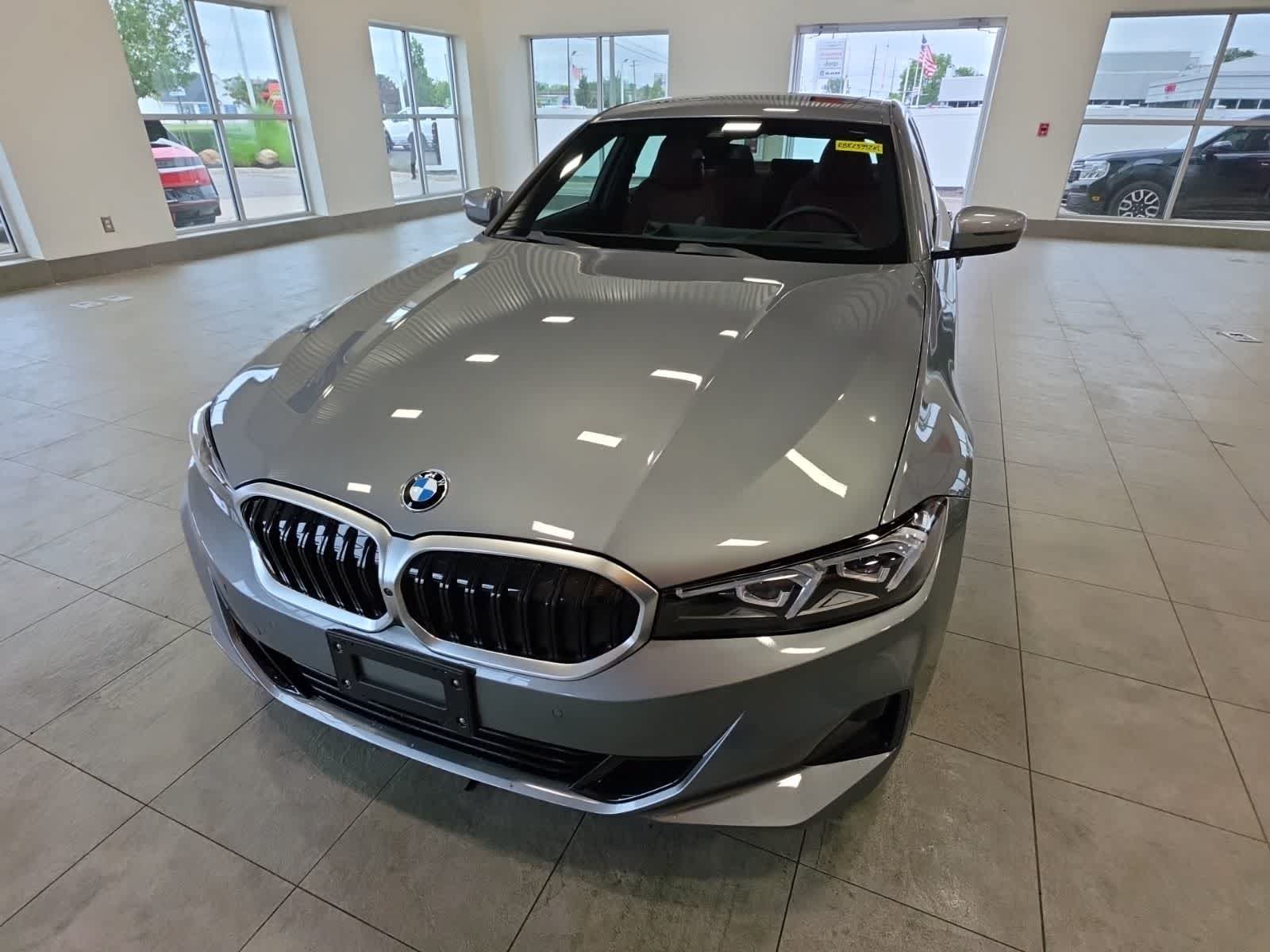 Used 2024 BMW 330i xDrive Sedan w/ Premium Package AWD/4WD video 2
