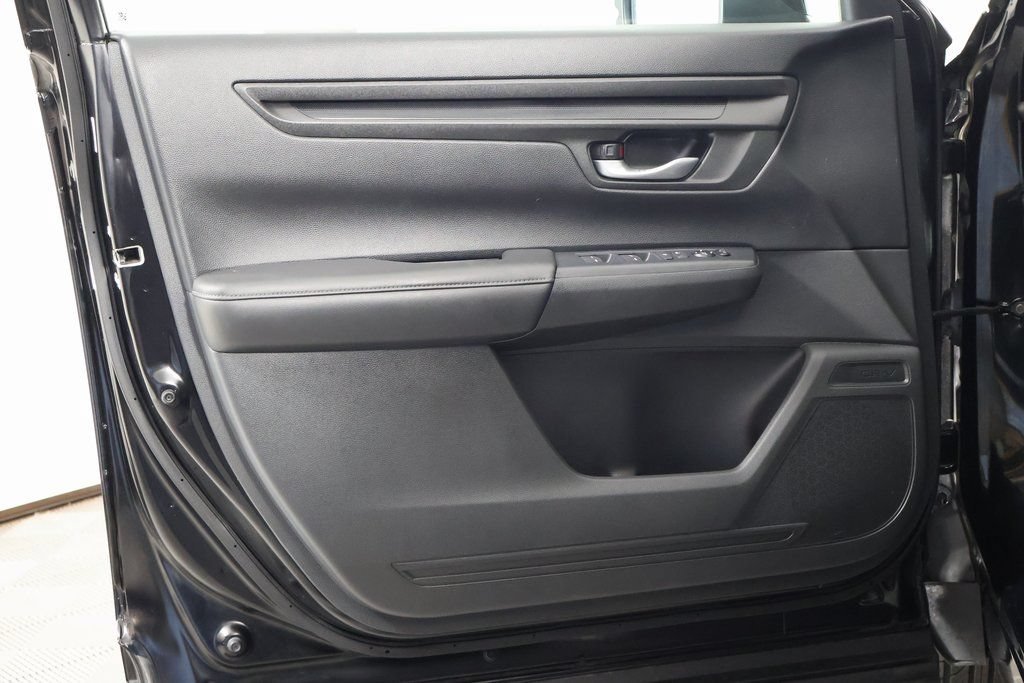 Used 2023 Honda CR-V LX image 12