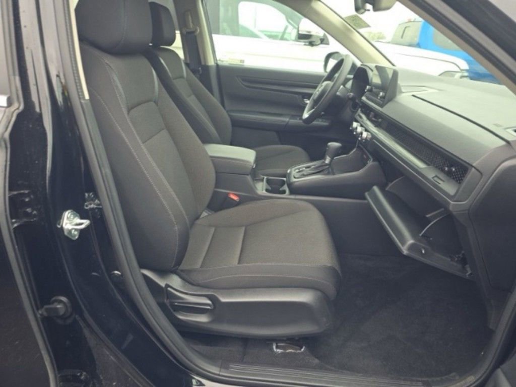 Used 2025 Honda CR-V LX image 10